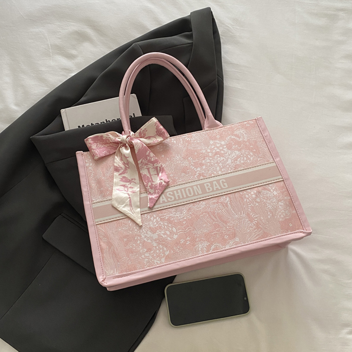 Luxury Elegant Women Tote Bag  - огляд і ціна Embroidery On Leather