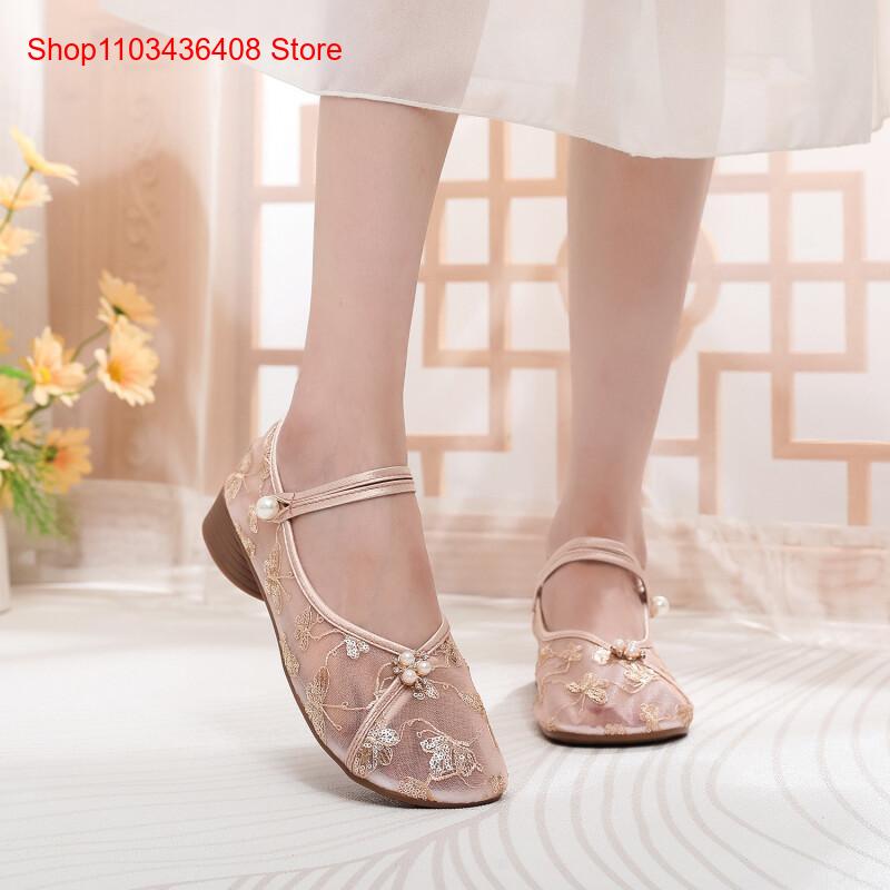 New Mesh Low Heels with Cheong - огляд і ціна Embroidery Style