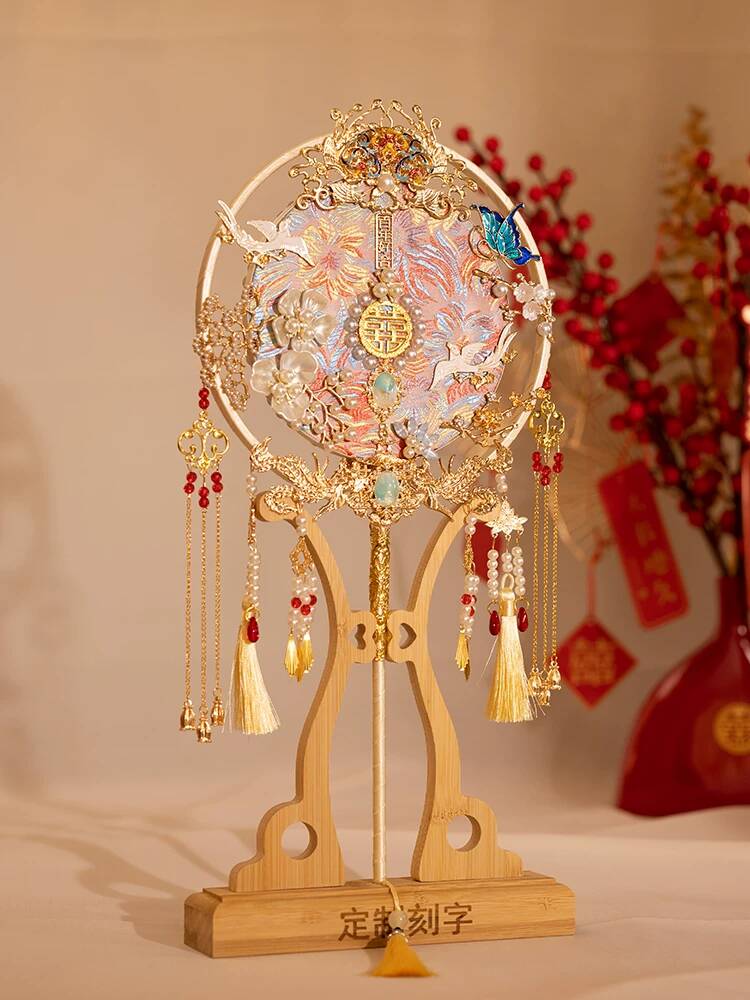 Chinese Style Bride Round Fan  - огляд і ціна Embroidery Style
