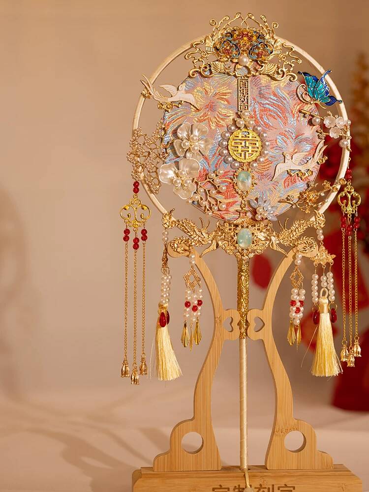 Chinese Style Bride Round Fan  - огляд і ціна Embroidery Style