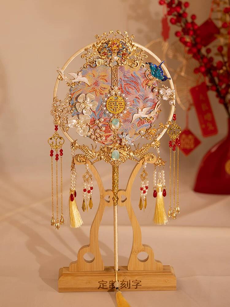 Chinese Style Bride Round Fan  - огляд і ціна Embroidery Style