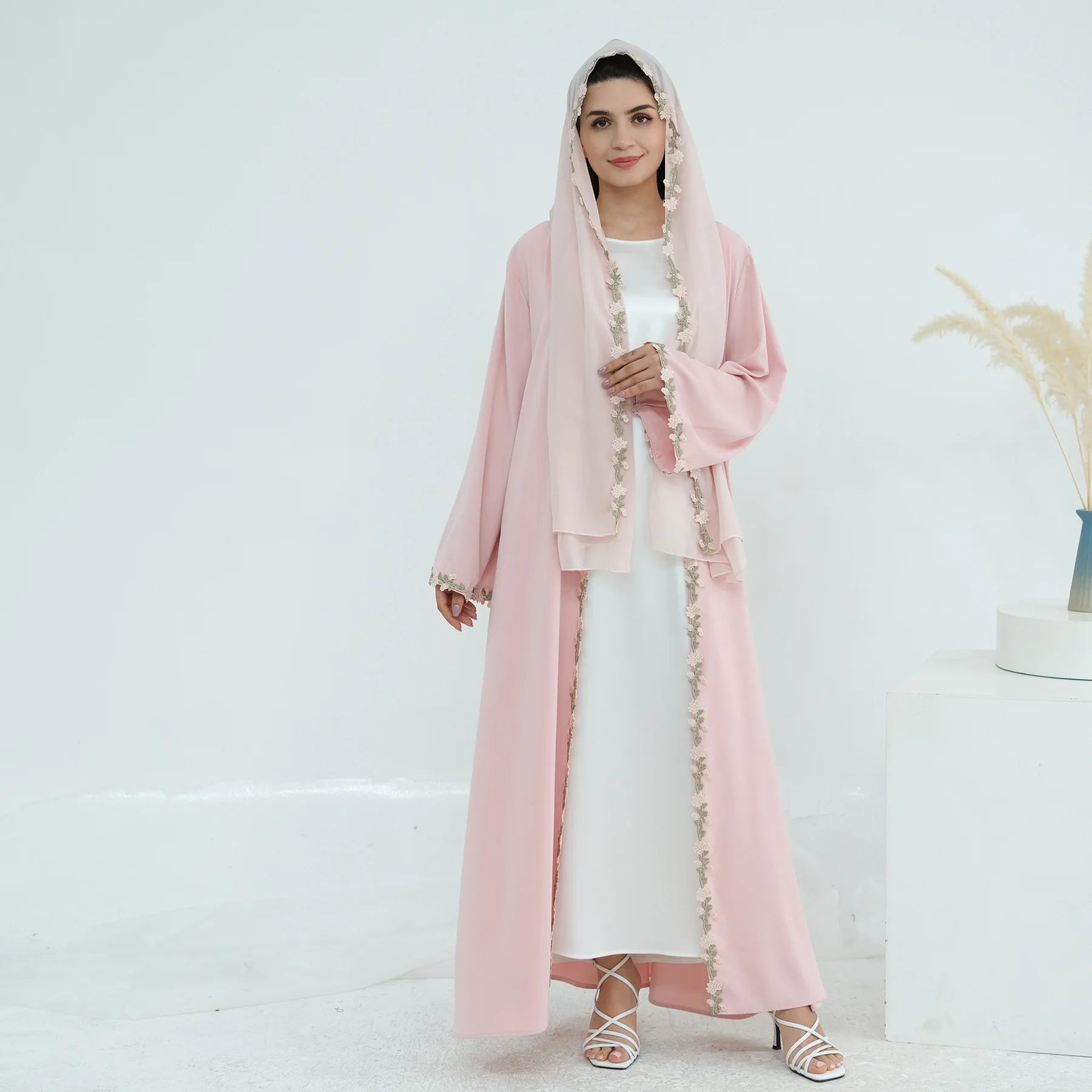 Dubai Open Abaya Muslim Hijab  - огляд і ціна Embroidery Kebaya