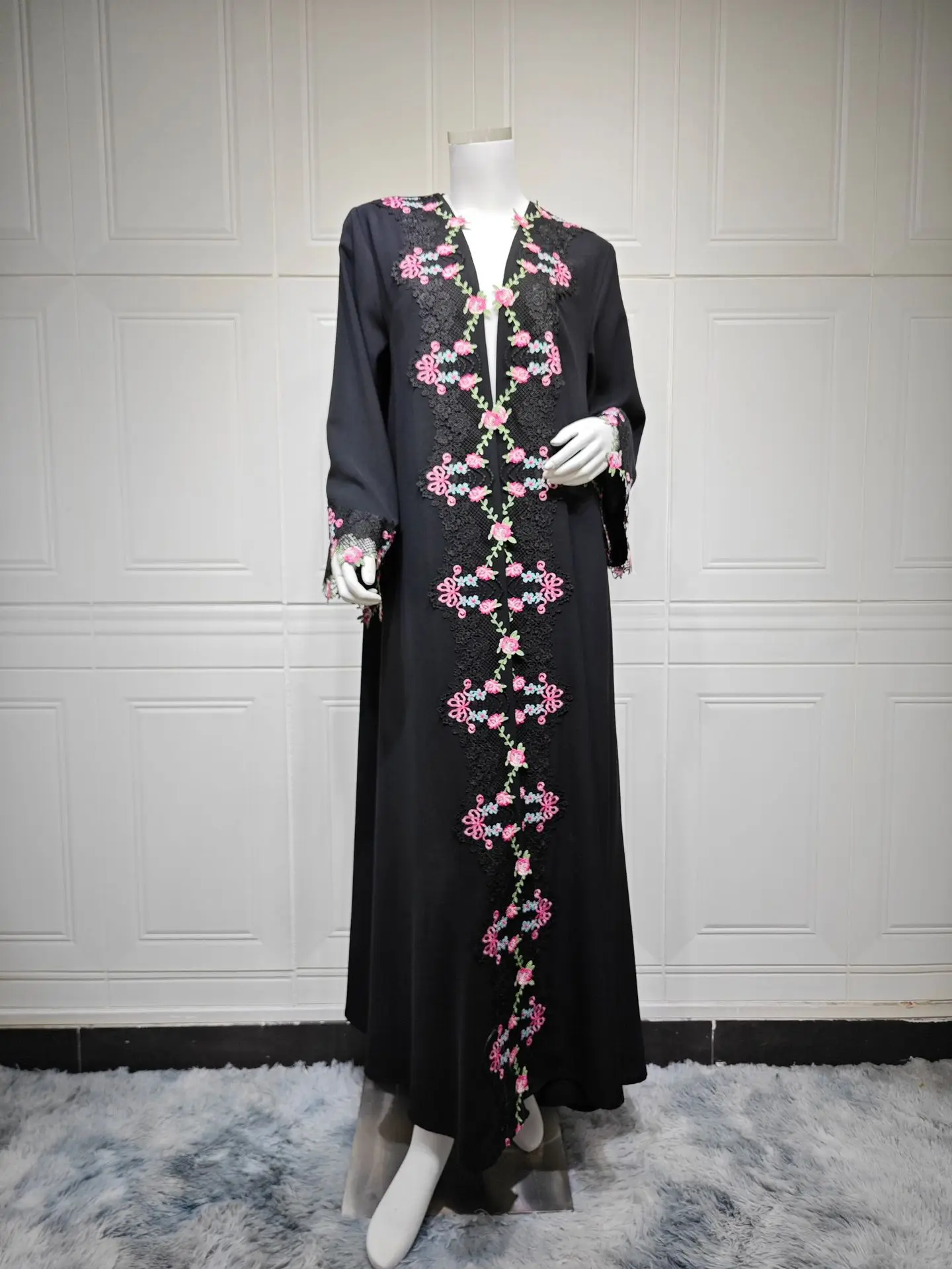 Black Embroidery Kimono Jalabi - огляд і ціна Embroidery Kebaya