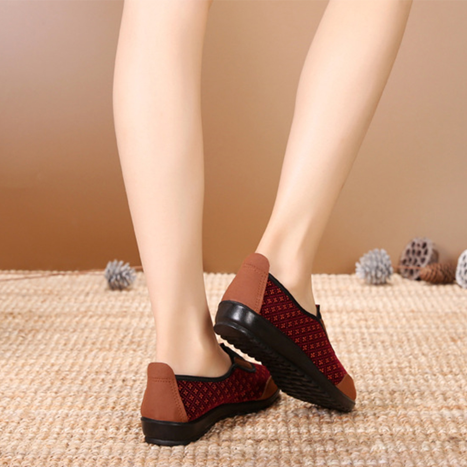 Walking Flats Shoes for Woman  - огляд і ціна Embroidery Workshop