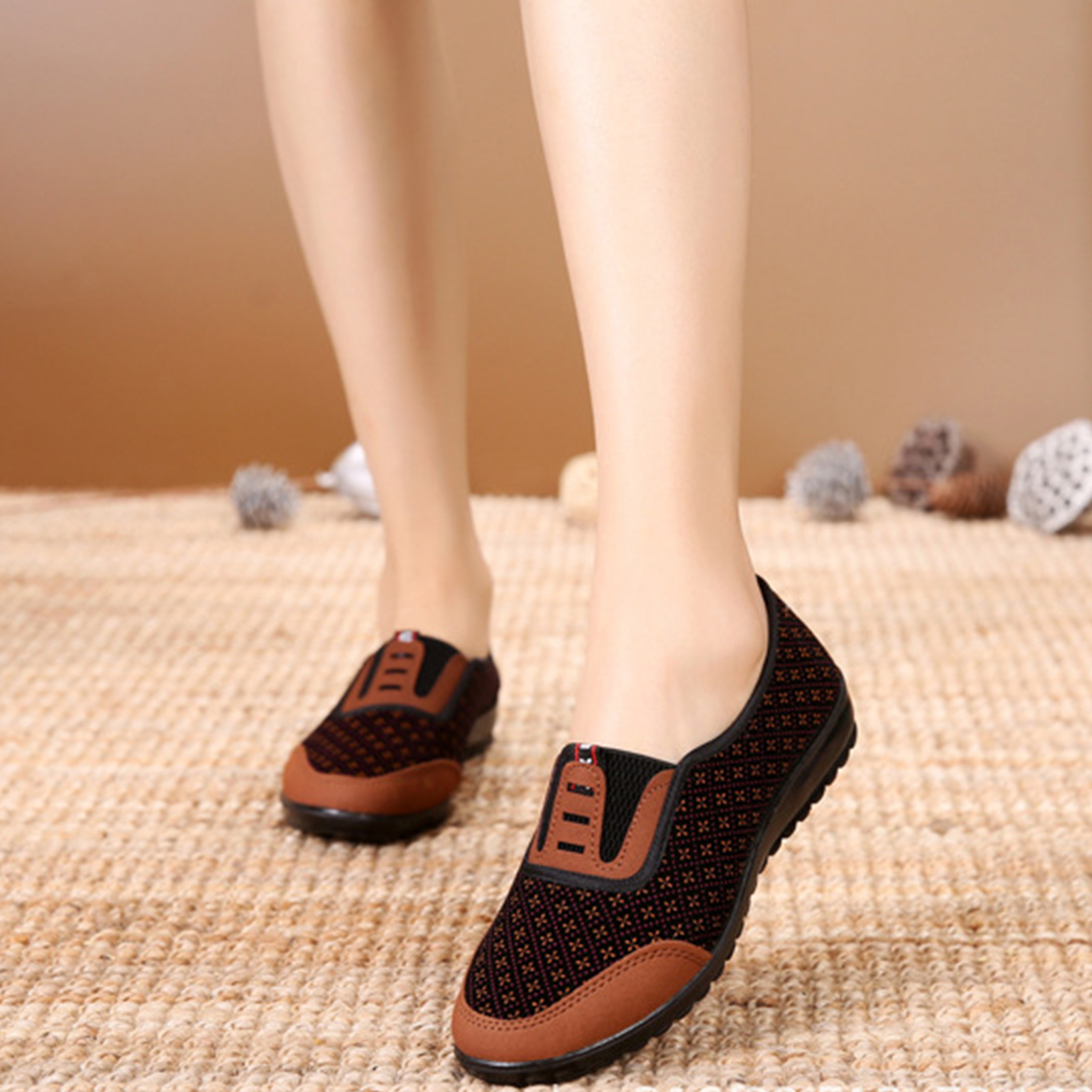Walking Flats Shoes for Woman  - огляд і ціна Embroidery Workshop