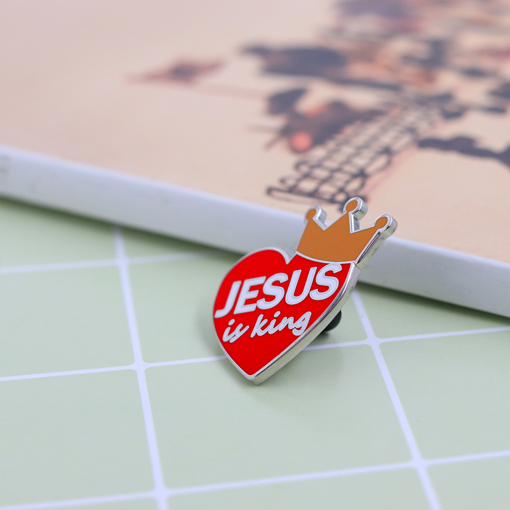 Jesus Is King Red Heart Crown  - огляд і ціна Embroidery Jesus